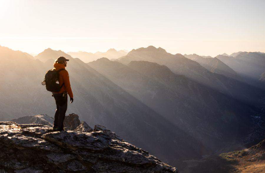 Mountain sunrise — SUMMIT GLORY brand story